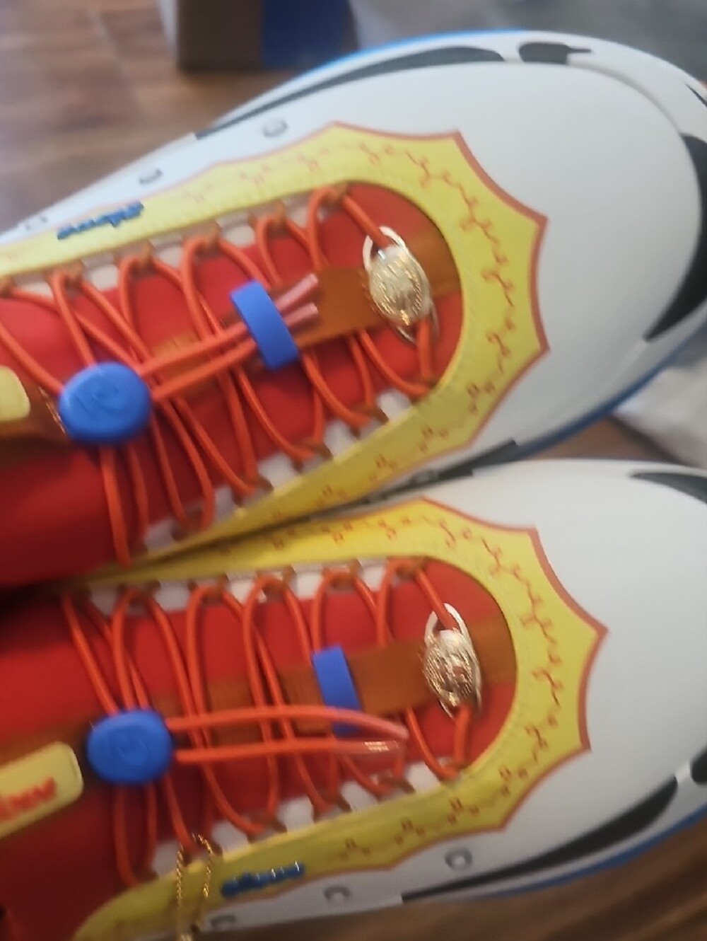 Women's Jessie Sneakers - Picture 11 of 11